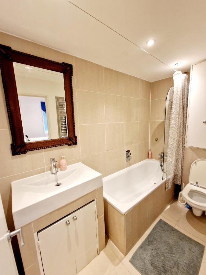Ferienwohnung Beautiful Hyde Park Flat By Lancaster Gate Station With Private Back Patio London Exterior foto